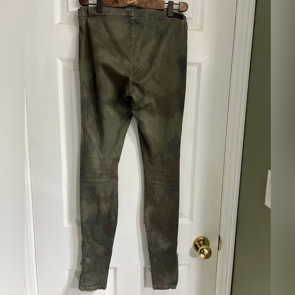 Joe’s Camo like Pattern Jeggings Leggings with ankle zippers Sz Small - Picture 2 of 6